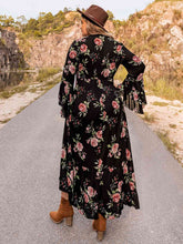 Load image into Gallery viewer, Plus Size Floral Flare Sleeve Dress