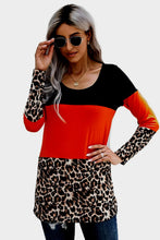 Load image into Gallery viewer, Lace Back Leopard Cut & Sew Tee