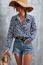 Load image into Gallery viewer, Printed Button Down Long Sleeve Shirt