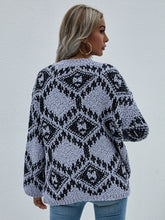 Load image into Gallery viewer, Geometric Print Chunky Knit Sweater