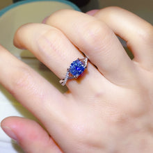 Load image into Gallery viewer, 1 Carat Moissanite Crisscross 925 Sterling Silver Ring