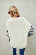 Load image into Gallery viewer, Fuzzy Mixed Print Pullover Sweater