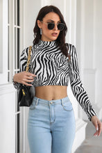 Load image into Gallery viewer, Printed Cropped Long Sleeve Tee