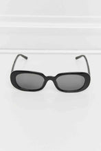 Load image into Gallery viewer, Oval Full Rim Sunglasses