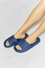 Load image into Gallery viewer, MMShoes Arms Around Me Open Toe Slide in Navy
