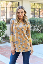 Load image into Gallery viewer, Celeste Design Full Size Leopard Star Contrast Top