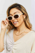 Load image into Gallery viewer, Oval Full Rim Sunglasses