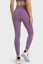 Load image into Gallery viewer, V-Waist Yoga Leggings with Pockets
