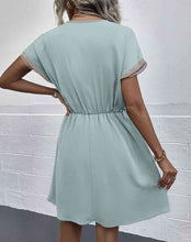 Load image into Gallery viewer, Contrast V-Neck Tassel Tie Dress