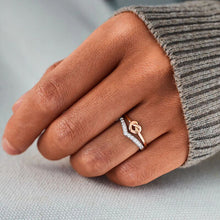 Load image into Gallery viewer, Knotted Heart Shape Inlaid Zircon Ring