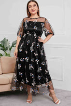 Load image into Gallery viewer, Plus Size Layered Mesh Round Neck Maxi Dress