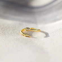 Load image into Gallery viewer, Snake Shape 18K Gold-Plated Bypass Ring