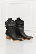Load image into Gallery viewer, MMShoes Better in Texas Scrunch Cowboy Boots in Black