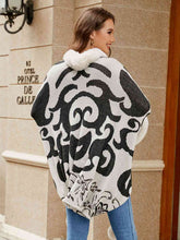 Load image into Gallery viewer, Faux Fur Trim Poncho