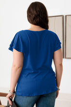 Load image into Gallery viewer, Gilli Plus Size Short Fluttery Sleeve Round Neck Top
