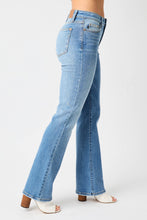 Load image into Gallery viewer, Judy Blue Full Size Mid-Rise Waist Straight Jeans
