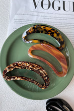 Load image into Gallery viewer, Acetate Hair Claw Clip
