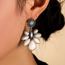 Load image into Gallery viewer, Artificial Turquoise Flower Earrings
