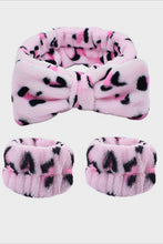 Load image into Gallery viewer, Animal Print Face Wash Wristband and Headband
