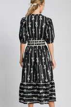 Load image into Gallery viewer, Umgee Bow Tie Print Notched Contrast Velvet Trim Midi Dress
