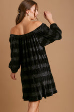 Load image into Gallery viewer, Umgee Off-Shoulder Balloon Sleeve Velvet Mini Dress
