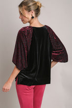 Load image into Gallery viewer, Umgee Round Neck Leopard Balloon Sleeve Velvet Top
