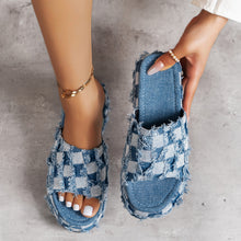 Load image into Gallery viewer, Raw Hem Plaid Platform Sandals
