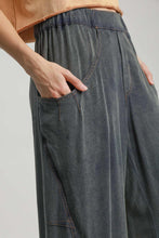 Load image into Gallery viewer, Umgee Elastic Waist Baggy Fit Pants with Pockets
