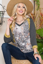 Load image into Gallery viewer, Celeste Full Size Floral Contrast Raglan Sleeve Top
