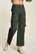 Load image into Gallery viewer, Davi &amp; Dani Flap Pocket Mid Rise Cargo Pants
