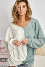 Load image into Gallery viewer, BiBi Twist Front Contrast Cable Knit Top
