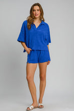 Load image into Gallery viewer, Umgee Floral Elastic Waist Jacquard Shorts with Pockets
