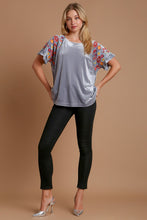 Load image into Gallery viewer, Umgee Velvet Embroidery Short Sleeve Blouse
