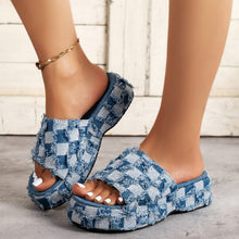 Load image into Gallery viewer, Raw Hem Plaid Platform Sandals
