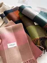 Load image into Gallery viewer, a14bf9bd9aad4ea5a5ecd6a9aee2680a-Max-Origin
