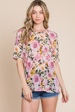 Load image into Gallery viewer, BOMBOM Floral Round Neck T-Shirt
