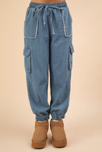 Load image into Gallery viewer, VERY J Washed Drawstring Jogger Cargo Jeans
