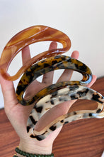 Load image into Gallery viewer, Acetate Hair Claw Clip
