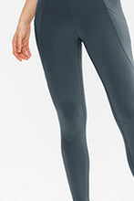 Load image into Gallery viewer, Slim Fit Long Active Leggings with Pockets
