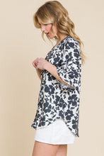 Load image into Gallery viewer, BOMBOM Floral Decorative Button V-Neck Top
