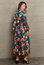 Load image into Gallery viewer, Printed Deep V Slit Pleated Dress
