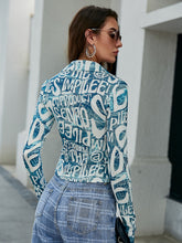Load image into Gallery viewer, Letter Print Cropped Shirt
