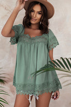 Load image into Gallery viewer, Spliced Lace Tie-Back Babydoll Top
