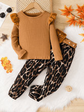 Load image into Gallery viewer, Kids Faux Fur Trim Rib-Knit Top and Printed Joggers Set
