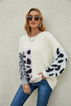 Load image into Gallery viewer, Fuzzy Mixed Print Pullover Sweater
