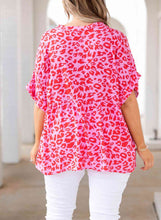 Load image into Gallery viewer, Plus Size Printed Notched Neck Half Sleeve Top
