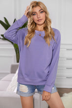 Load image into Gallery viewer, Round Neck Raglan Sleeve Exposed Seam Sweatshirt
