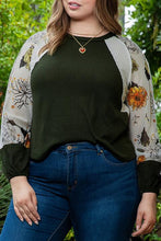 Load image into Gallery viewer, Plus Size Floral Waffle-Knit Round Neck Blouse
