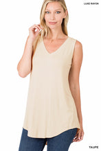 Load image into Gallery viewer, LUXE RAYON SLEEVELESS V NECK HI LOW HEM TOP
