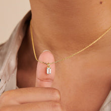 Load image into Gallery viewer, Titanium Steel Inlaid Zircon Pendant Necklace
